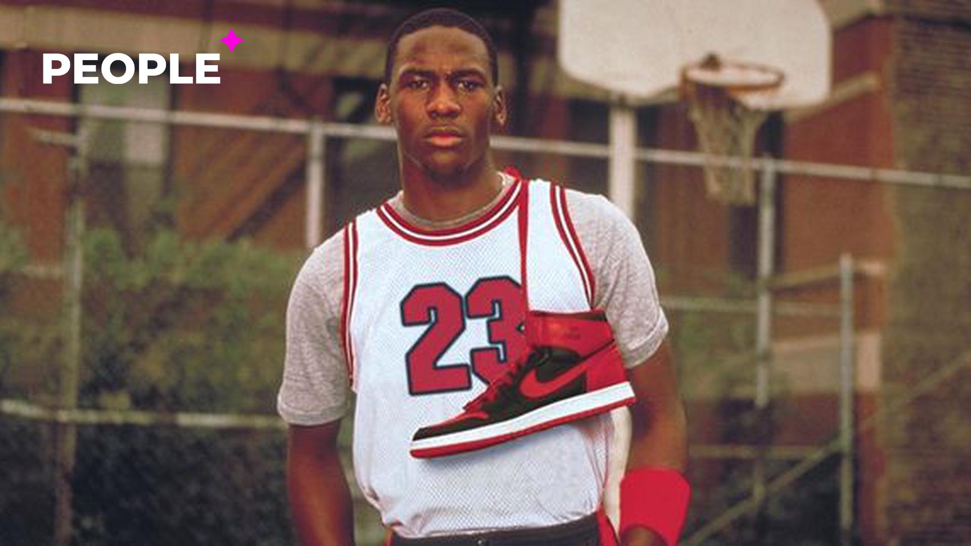 Кроссовки легендарного баскетболиста Майкла Джордана продали за рекордные 1,47 миллиона долларов — фото