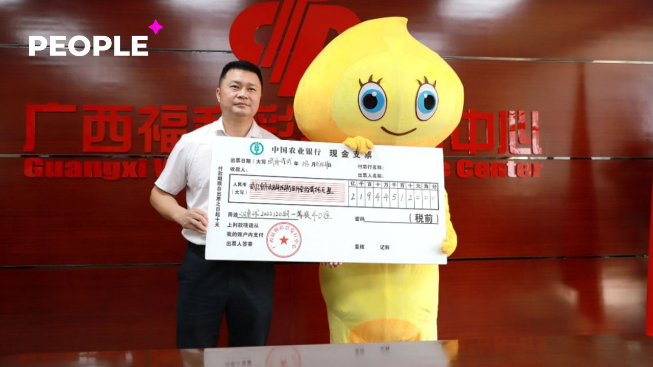 Житель Китая выиграл в лотерею 30 миллионов долларов и скрыл выигрыш от семьи